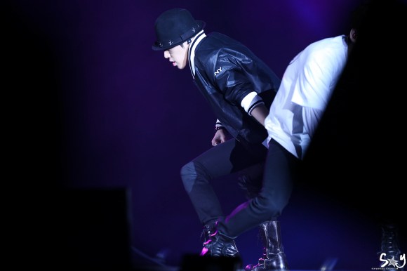 23051150532EA6263B8290