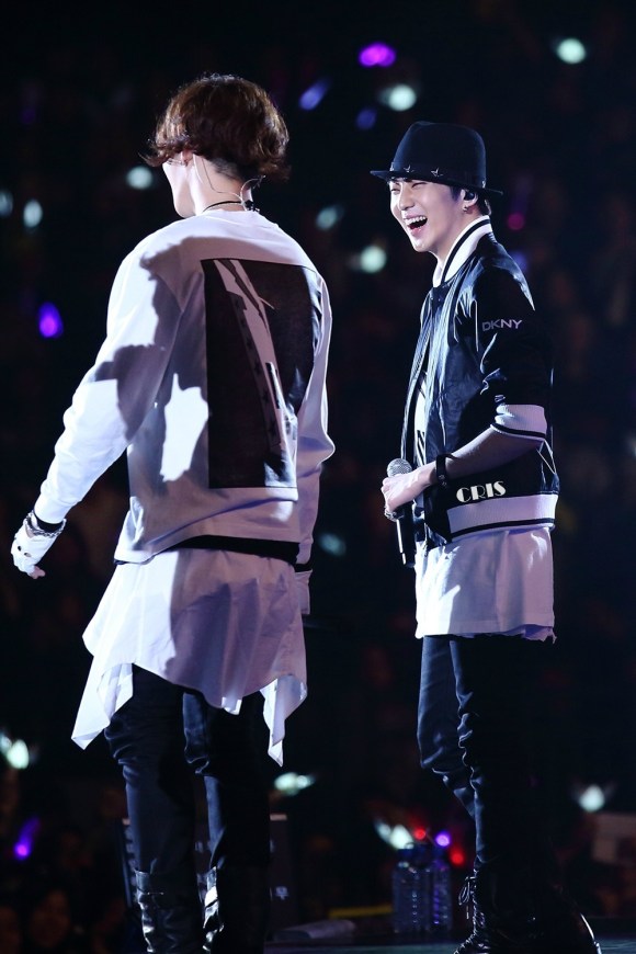 6f7ee242gw1eeptfn01msj20rs15on70