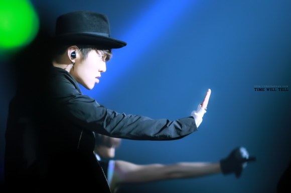 AON_TWT6