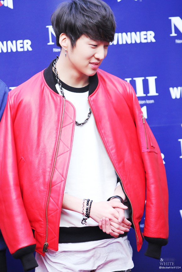 NIIWDE_HQBLACKANDWHITE1SY