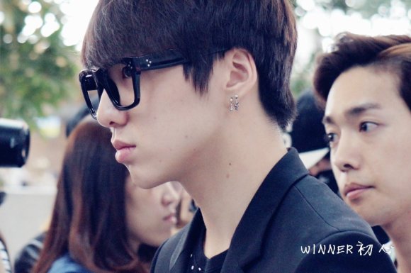 005AyB94gw1eft56eri3hj31kw11vnav