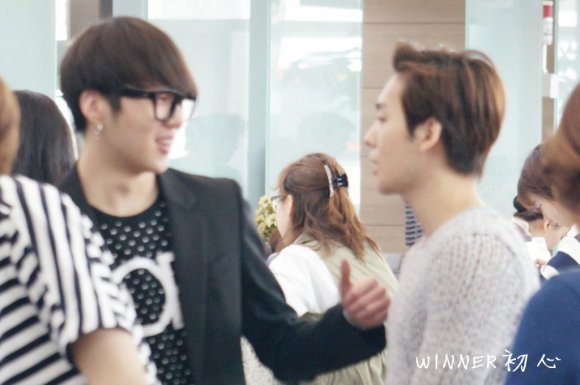 005AyB94gw1efv3feofnfj31kw11vajq