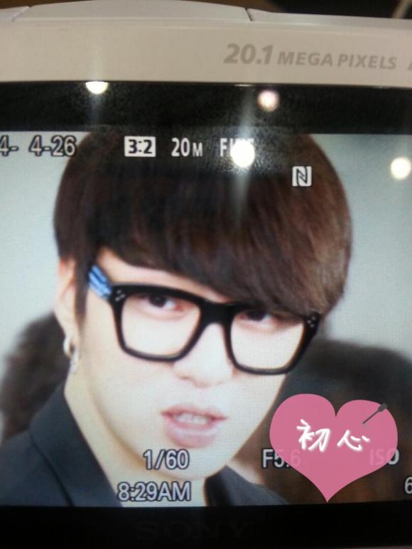 005AyB94jw1efsrzi45k6j30mi0u0tan