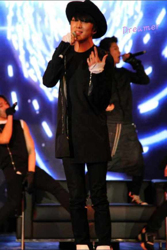 68efc229jw1eff4ifdxv5j20hr0qo0ti