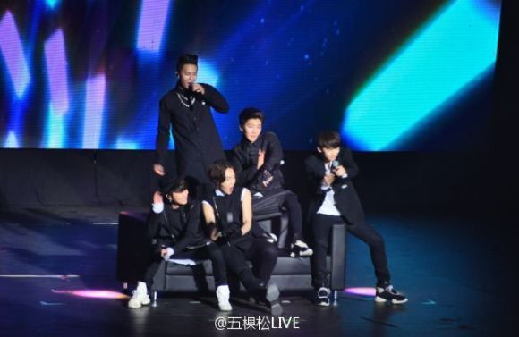 69702272tw1efl7z9ka4gj20hi0bedgh