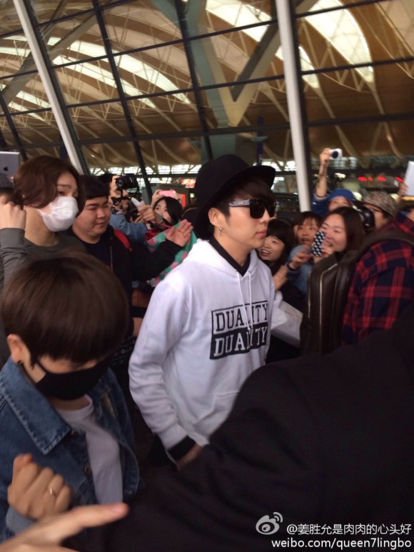 69c7ccf7jw1efclww5h7lj20xc18ggwb