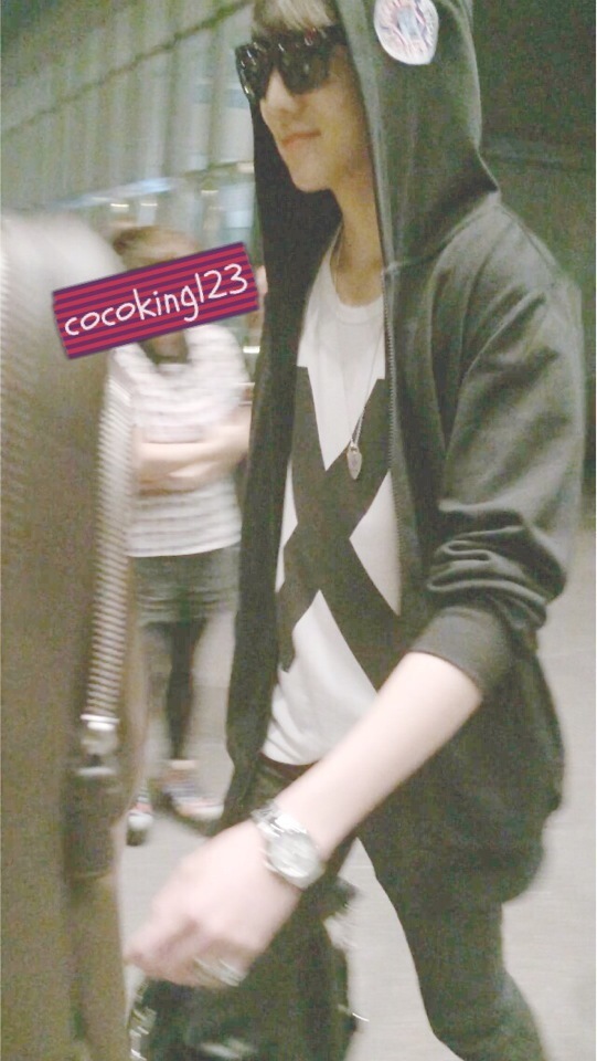 82107124jw1efwfkk7uydj20f10qo77g