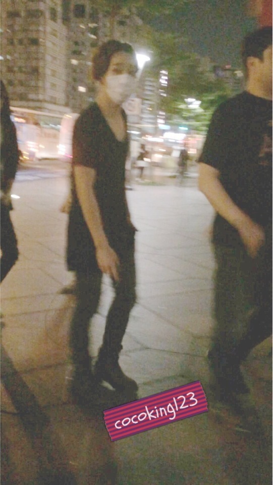 82107124jw1efwfkpeqp0j20f10qoad4