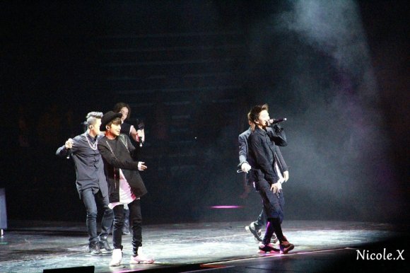 85c08c2ctw1efmebbazp0j21kw11xx19