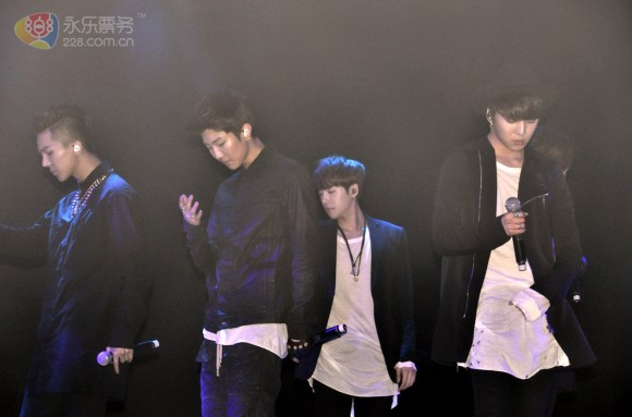 a52b363dtw1efn6zmavczj20tg0jhdvs