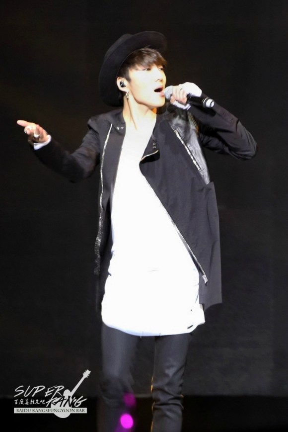 d3bb0916jw1efmf034ax0j20nm0ze79j