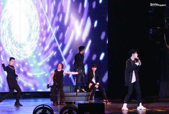 e1367d1egw1efm4rmpawyj21jk11iazm