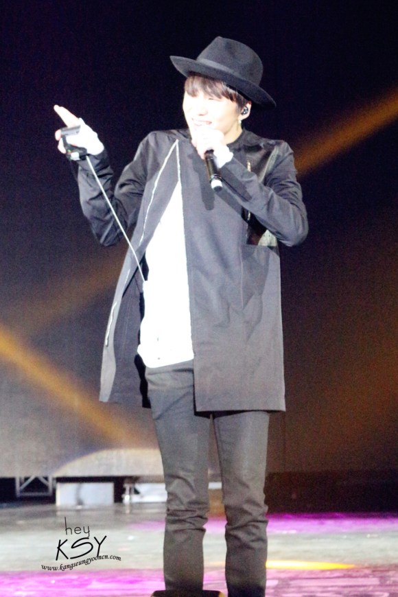 e5683f17jw1eff1tdyvzcj21k02c0e81