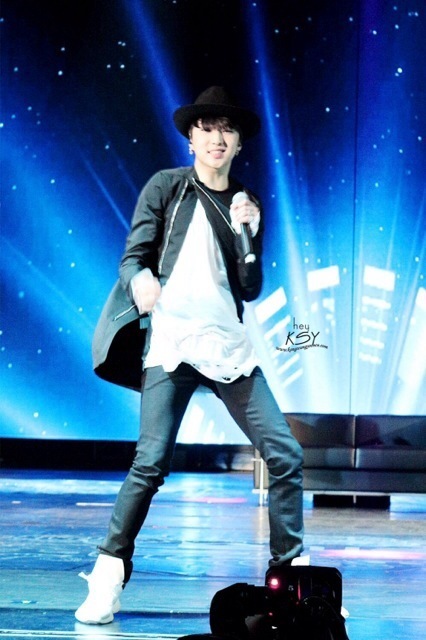 e5683f17jw1efqf5g1lunj20bu0hsmz7