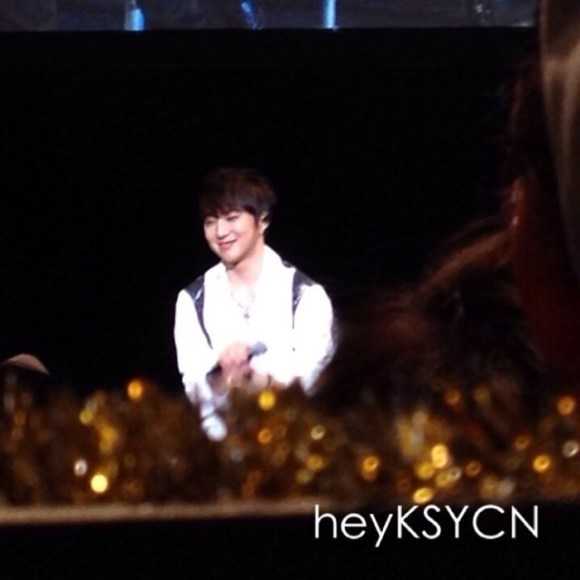 e5683f17jw1efwqeajdj0j20hr0hs3zv