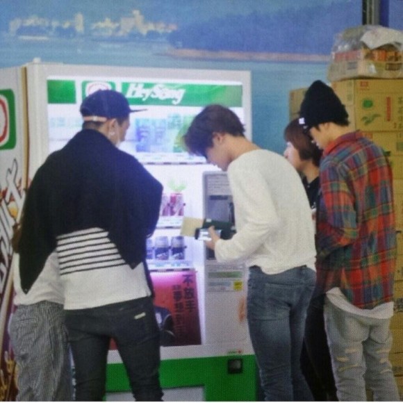 ec609c95tw1efvewupau1j20sf0sfjvq