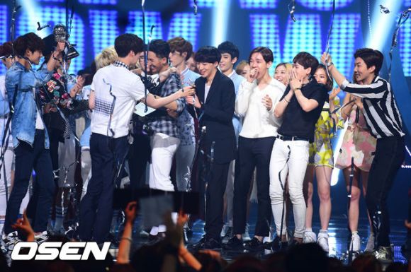 201408211945776362_53f5ce05cef2d