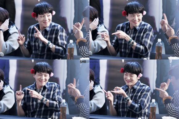 140917 Seungyoon at Yeouido Fansign Event 2