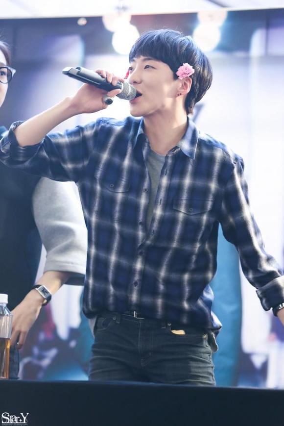 140917 Seungyoon at Yeouido Fansign Event 21