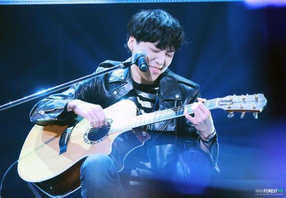 140923 Seungyoon at Winner Zepp Sapporo 11