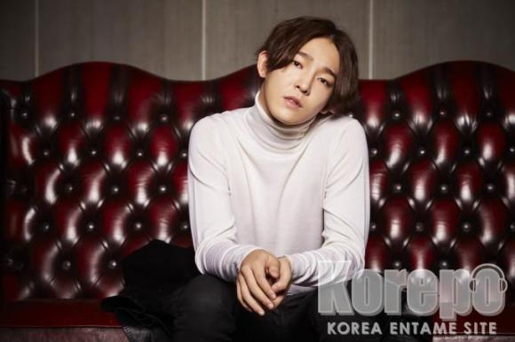 WINNER_sofa_NAM-TAE-HYUN