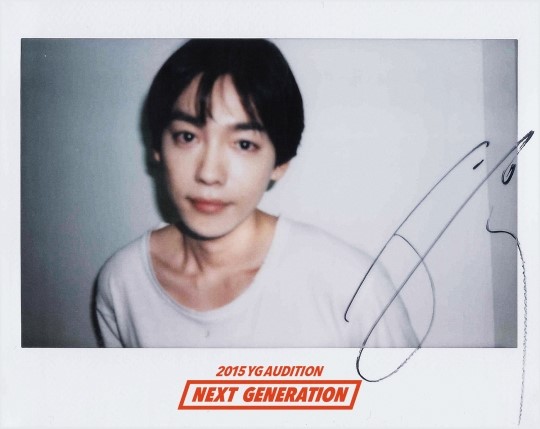 154031160_polaroid_01