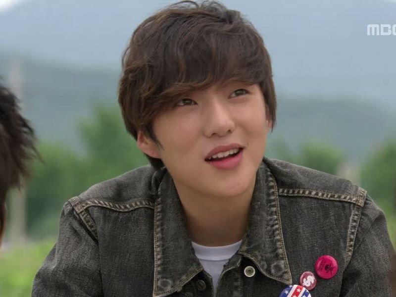 Actor Kang’s debut – High Kick: Revenge of the Short Legged,&nbsp;2011-12