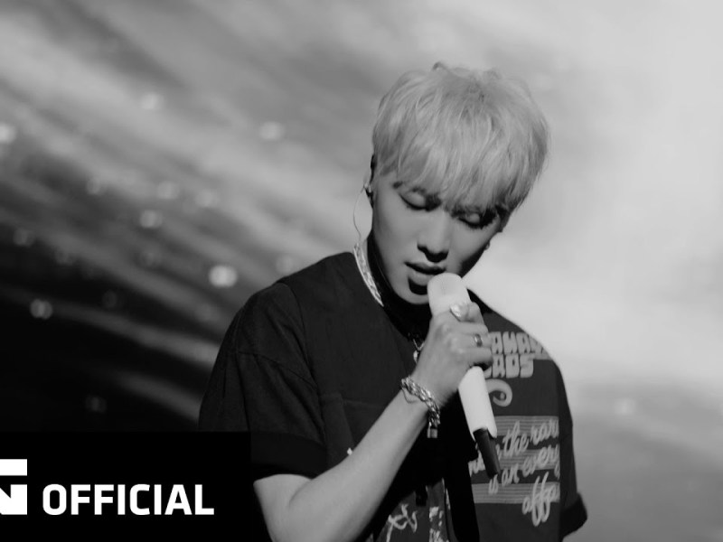 Kang Seungyoon sings REALLY REALLY, MILLIONS, 365, IYAH, BORN TO LOVE YOU and more on RANDOM PLAY&nbsp;LIVE